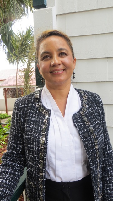 Notaris Marlene Mingo